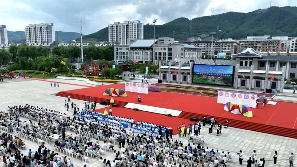 吉林：長(zhǎng)白朝鮮族自治縣第十五屆民俗文化旅游節(jié)開(kāi)幕，實(shí)現(xiàn)全域旅游產(chǎn)業(yè)高質(zhì)量發(fā)展！