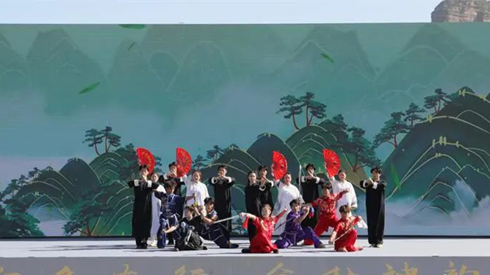 2024太行山文化旅游歡樂(lè)季現(xiàn)場(chǎng)表演.jpg